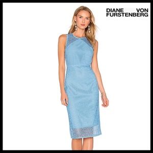 DIANE VON FURSTENBERG SLEEVEESS LACE SHEATH DRESS
